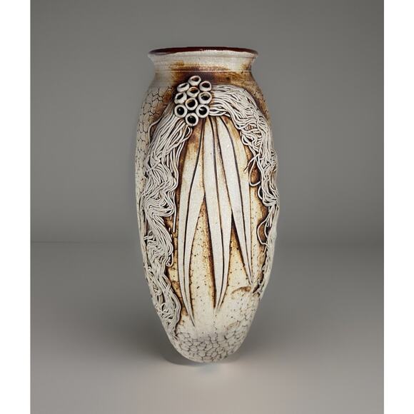 Wartook Pottery Australia Vase Gum Leaf Design Hand Crafted 9" Vintage Primitive - Picture 1 of 8